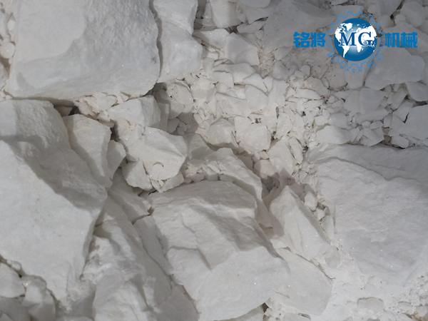 膩子粉需要加膠水嗎?膩子粉是加膠好還是加水好? 膩子粉需要加膠水嗎?膩子粉是加膠好還是加水好?